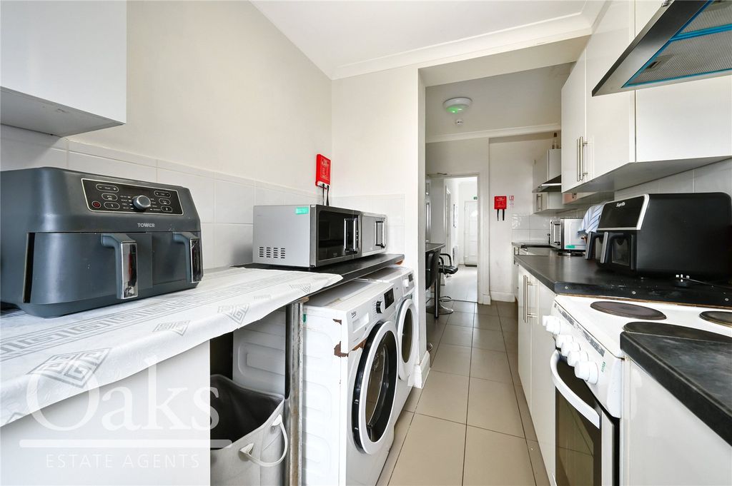 Property photo 3 of 10 Picture No. 12