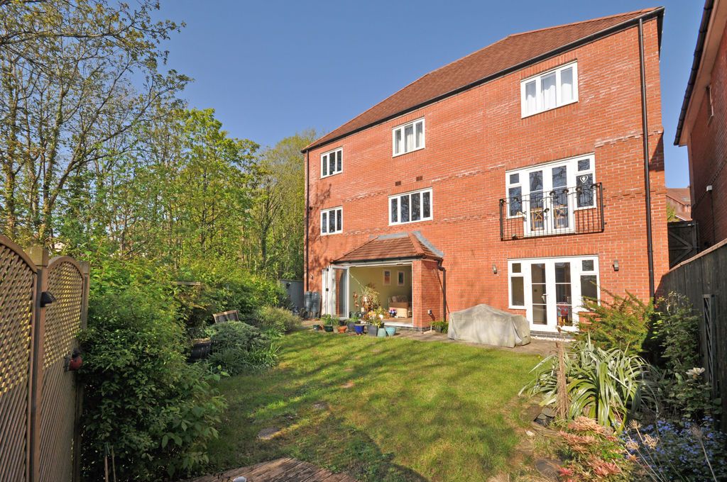 Property photo 3 of 38 Photo 37