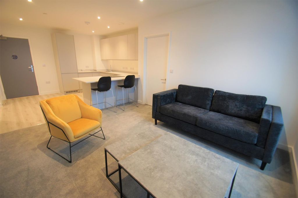 Property photo 3 of 21