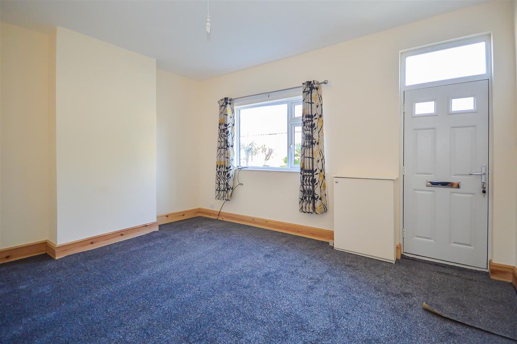 Property photo 3 of 8 Living Room