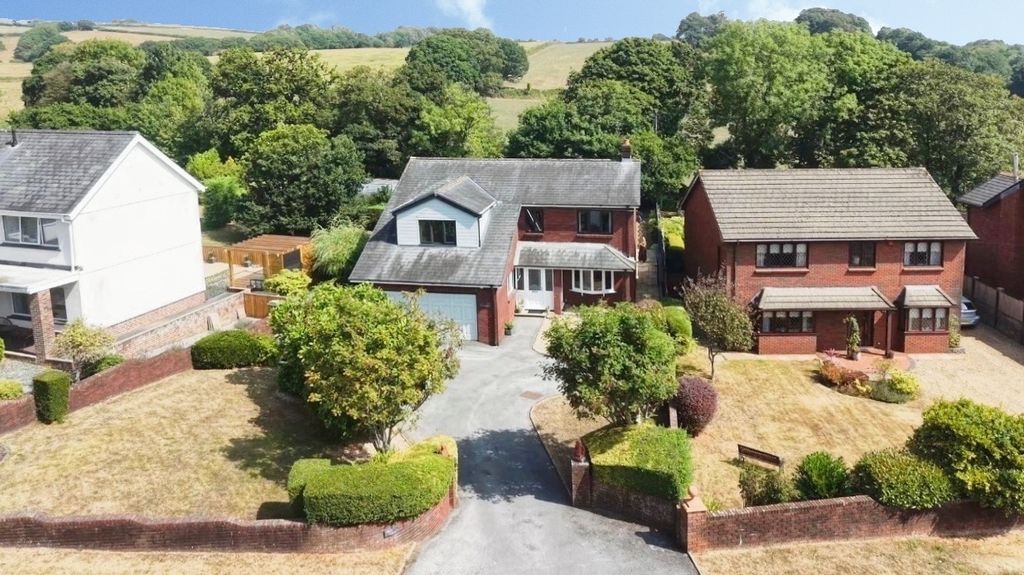 Property photo 1 of 49 5340630