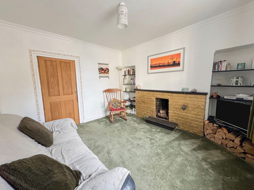 Property photo 3 of 17