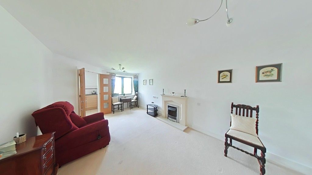 Property photo 2 of 13