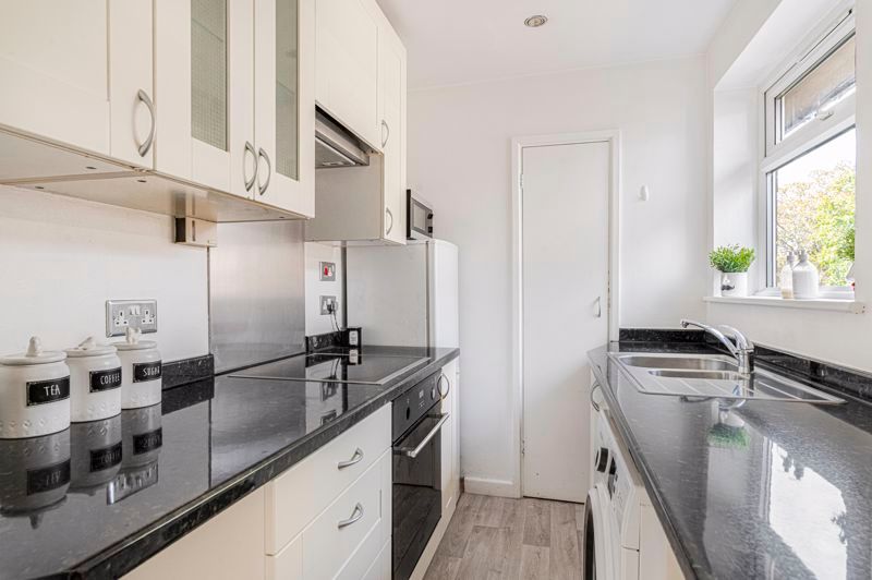 Property photo 3 of 14 Kitchen