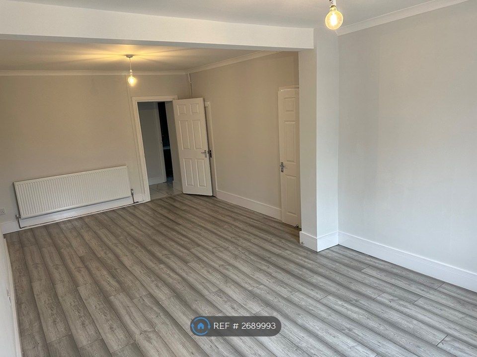 Property photo 2 of 34