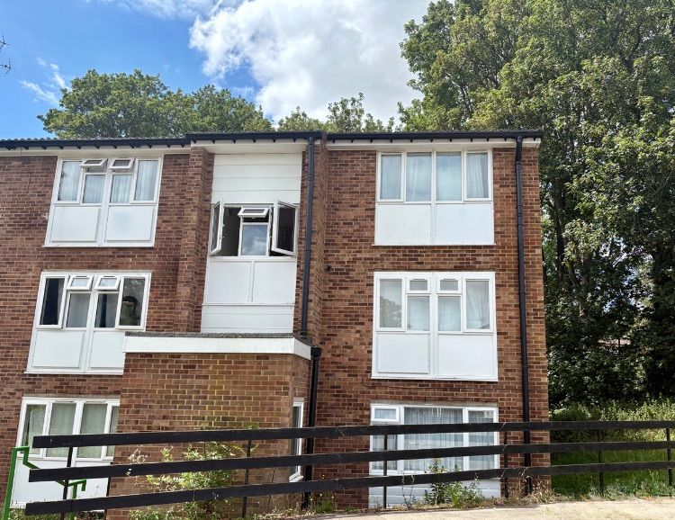 Property photo 1 of 6