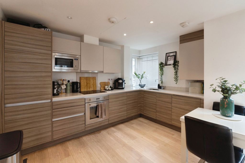 Property photo 2 of 13 Pbox-Img.Jpg