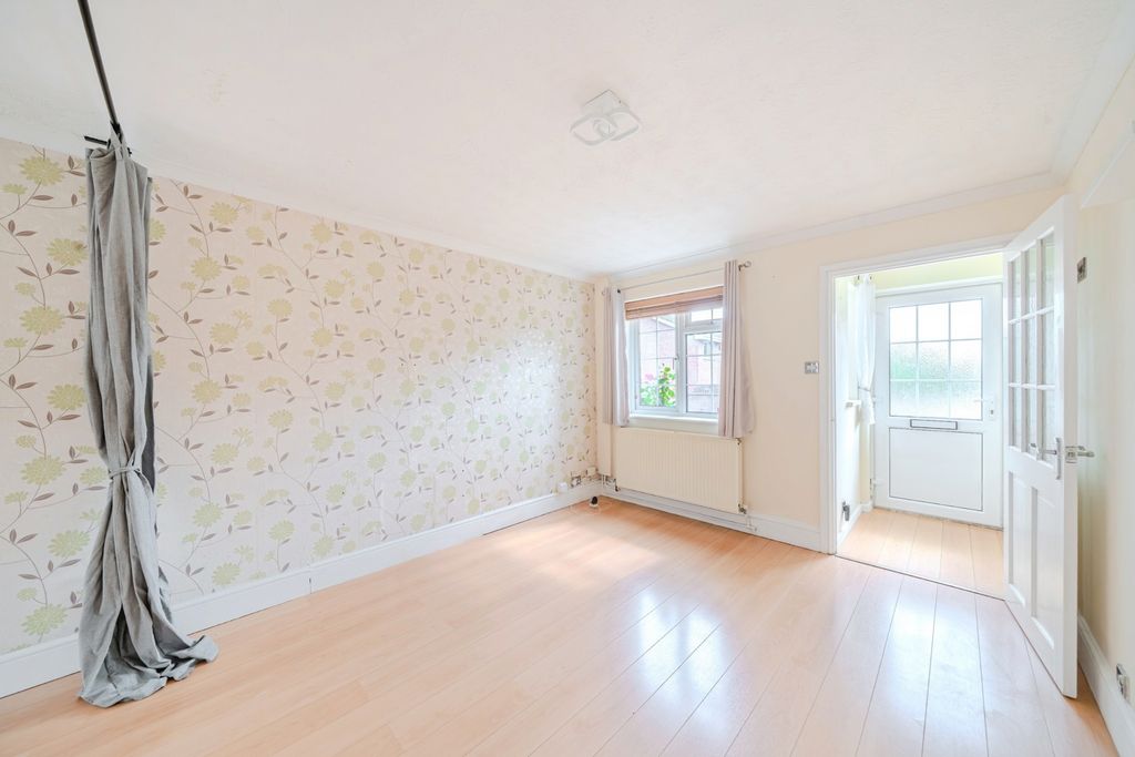 Property photo 3 of 17 Photo