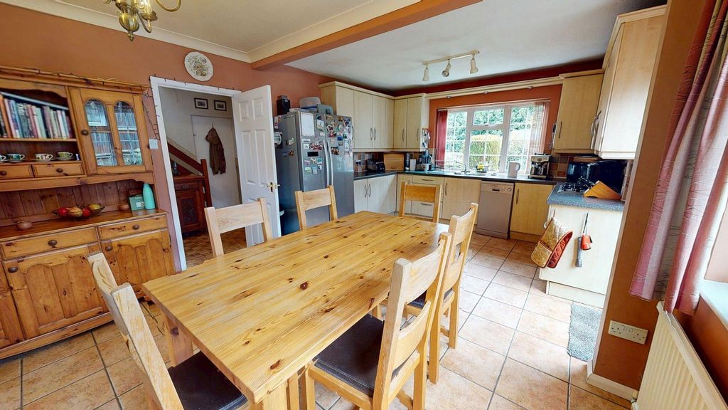 Property photo 2 of 16 Kitchen