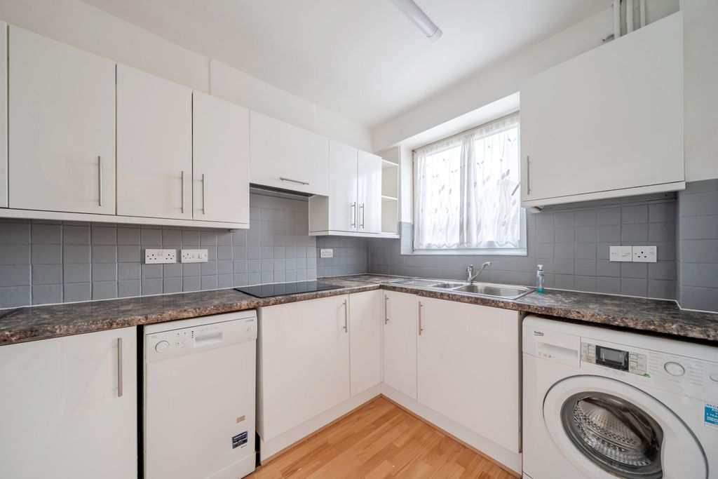 Property photo 3 of 13 Kitchen