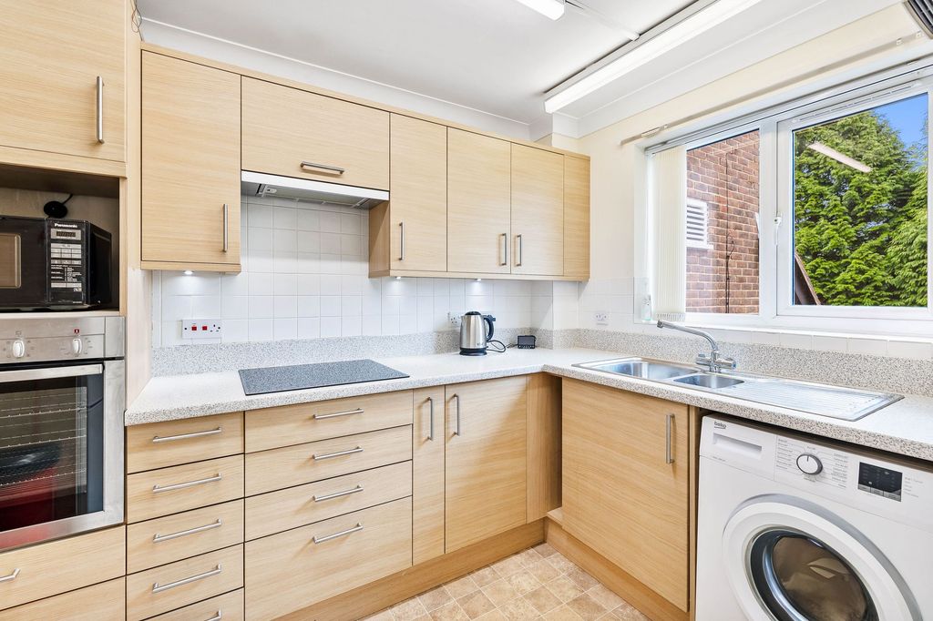 Property photo 3 of 13