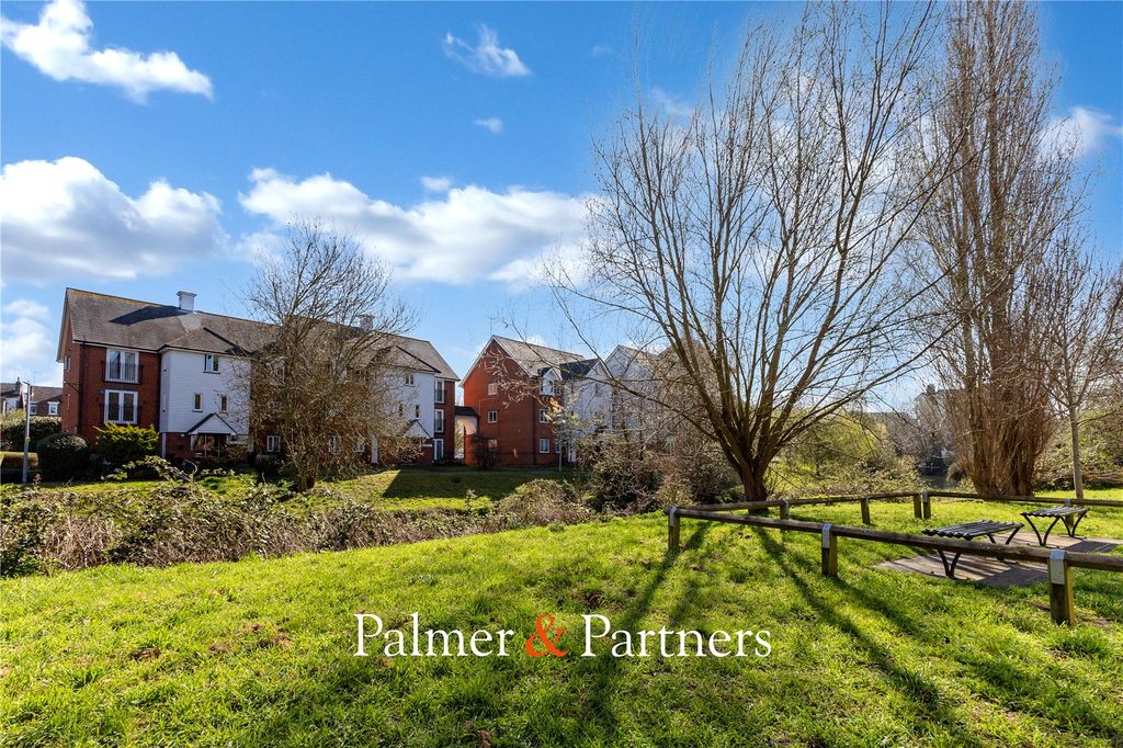 Property photo 3 of 22 Picture No. 05