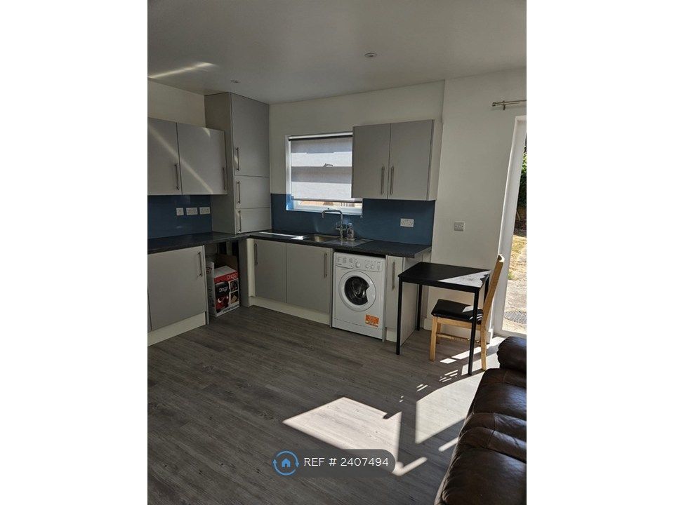Property photo 1 of 31