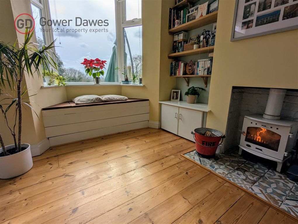 Property photo 2 of 16