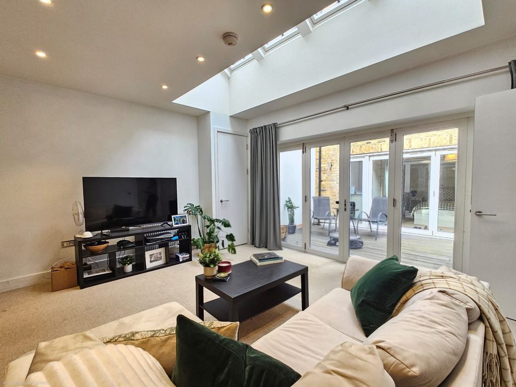 Property photo 1 of 15 1