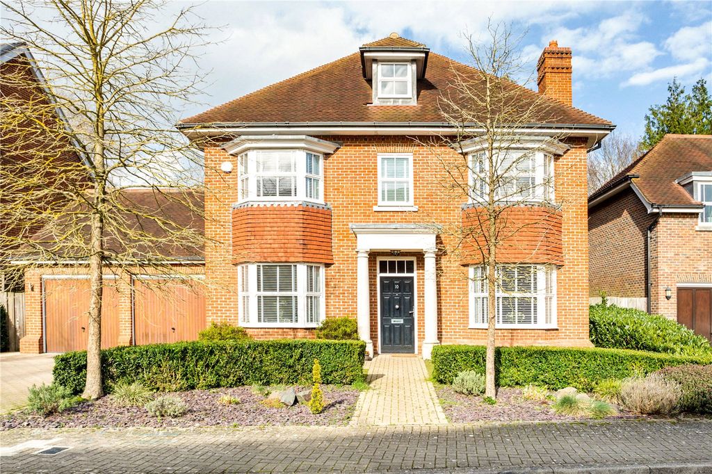 Property photo 1 of 8 External