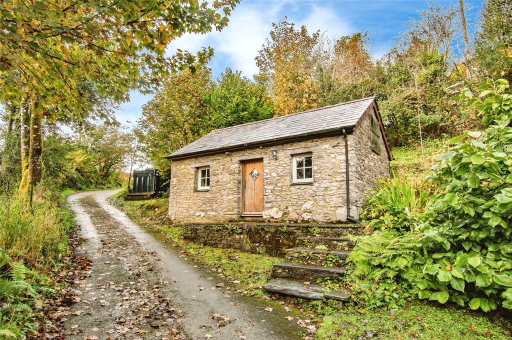 Property photo 2 of 18 Picture No. 15