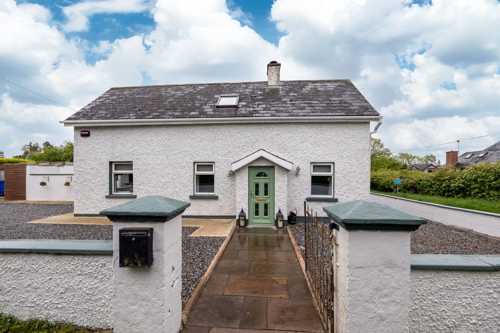 Property photo 1 of 39