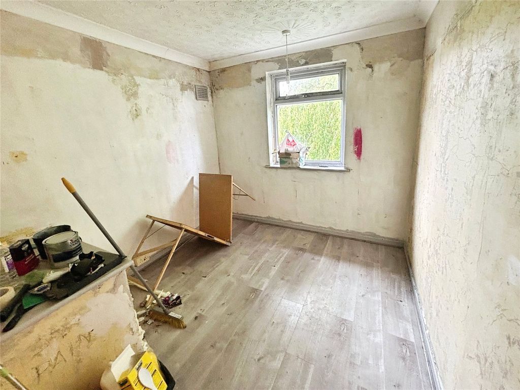 Property photo 3 of 4 Picture No. 04