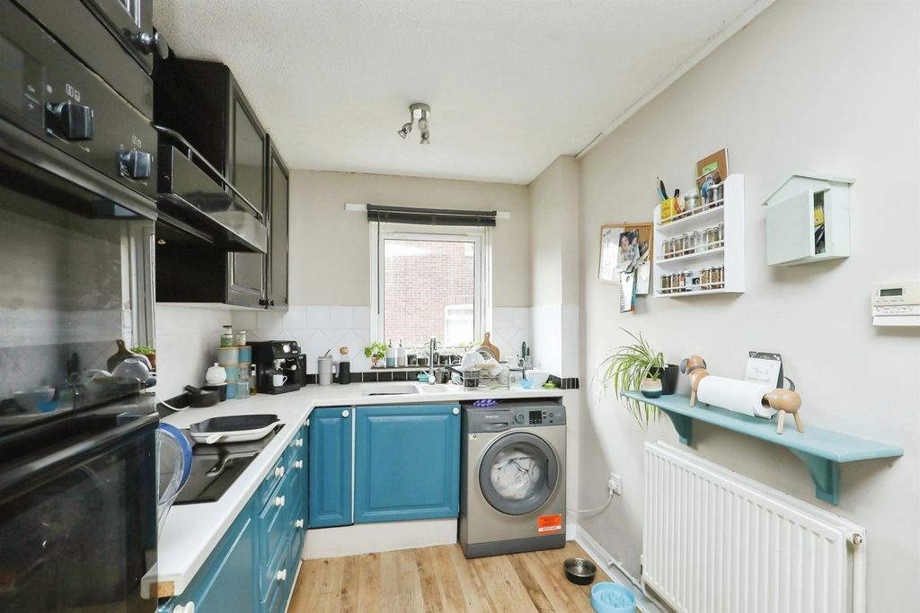 Property photo 3 of 15