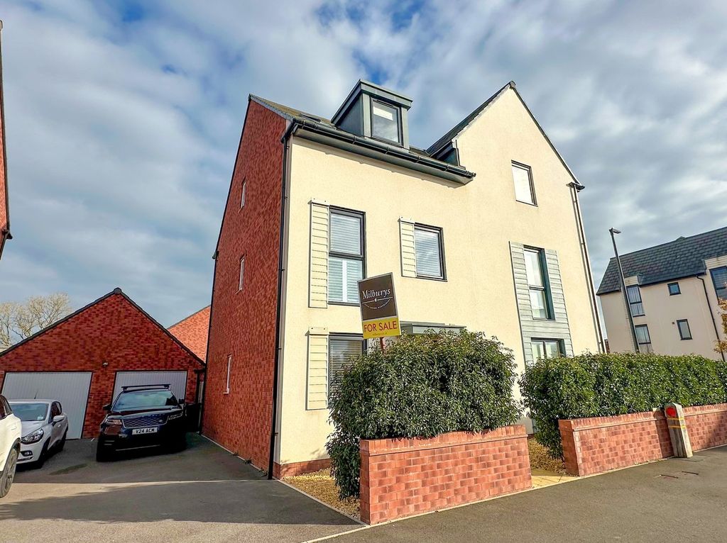 Property photo 1 of 30