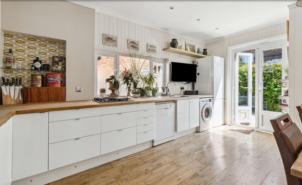 Property photo 3 of 13 Oxford Gardens, W4 - For Sale