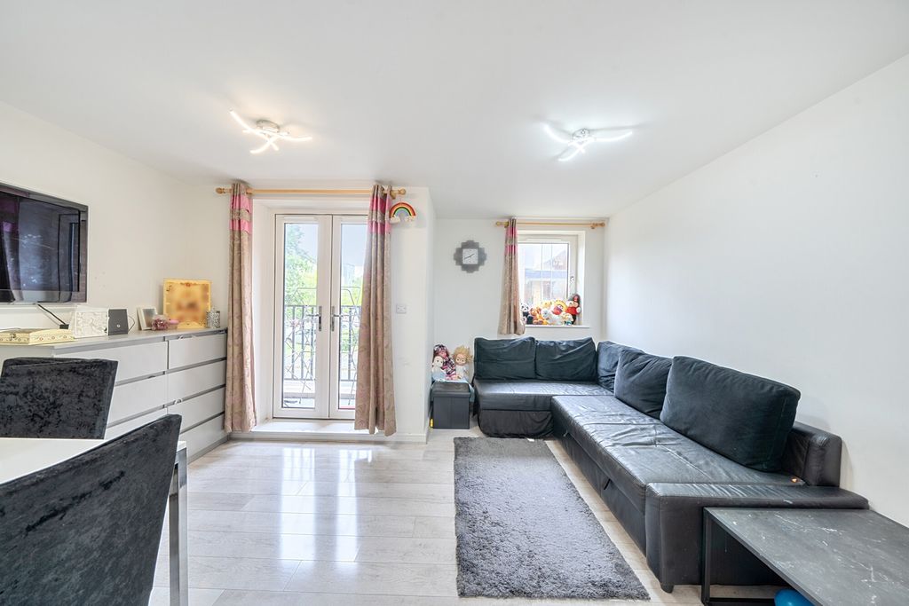 Property photo 1 of 20 1471527-15-6A26Bd...