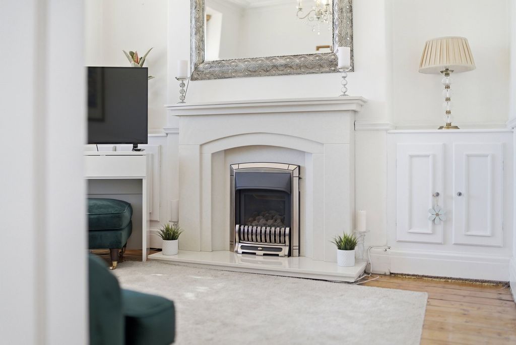 Property photo 3 of 47