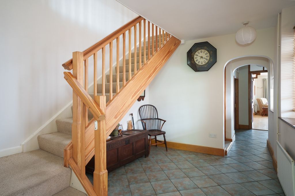 Property photo 2 of 22 5212854