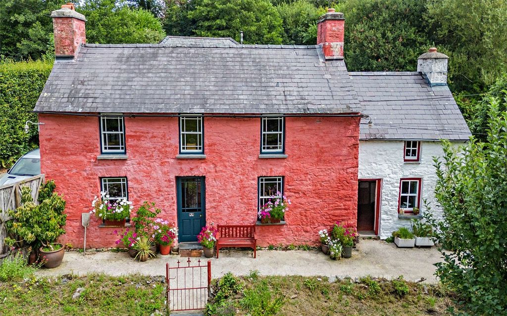 Property photo 2 of 32 Front