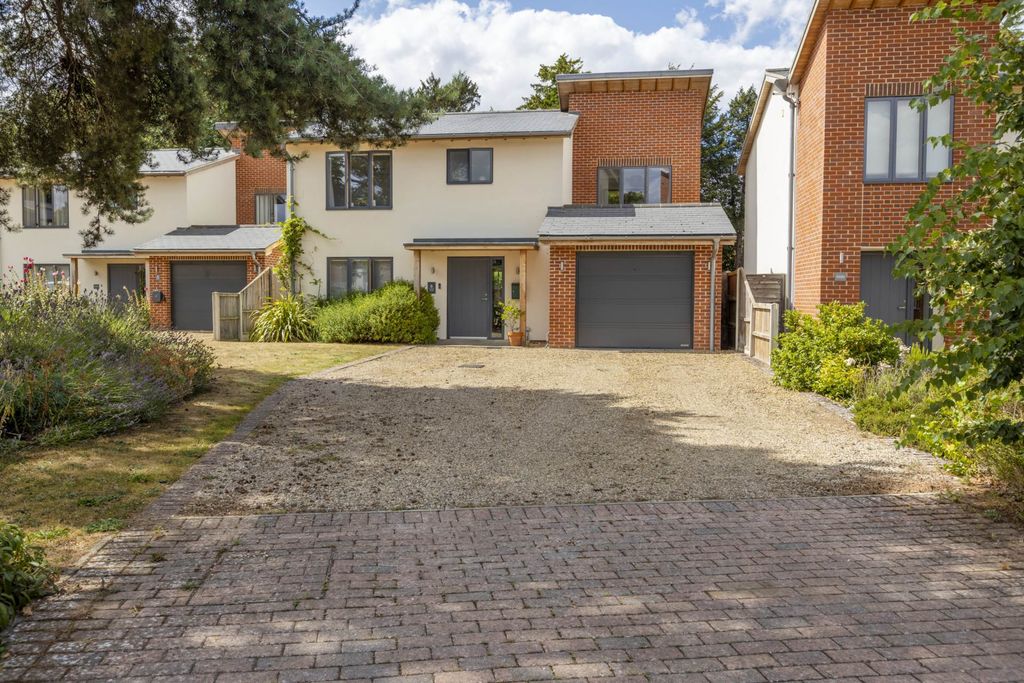 Property photo 1 of 21