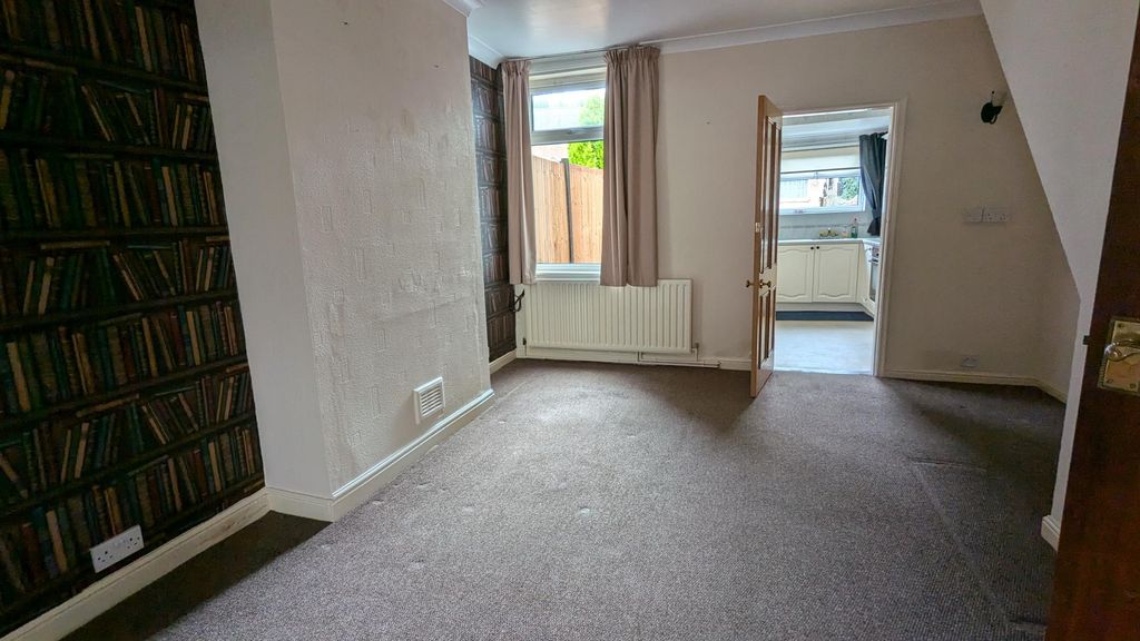 Property photo 3 of 7