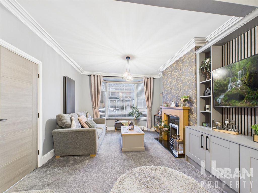 Property photo 3 of 16 Cam03038G0-Pr0218-Still003.Jpg