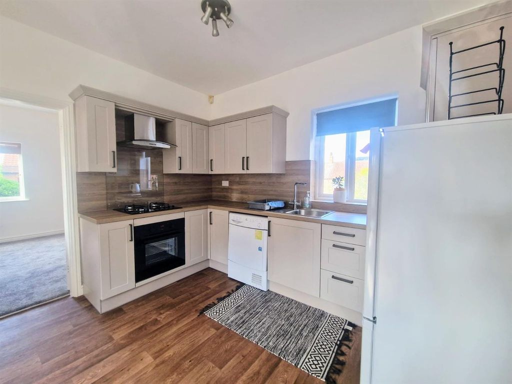 Property photo 3 of 9 Kitchen Diner