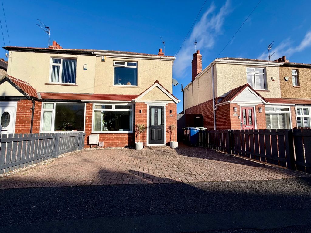 Property photo 1 of 10 Outside