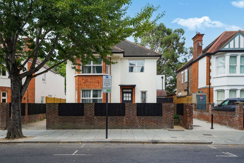 Property photo 2 of 16 Picture No. 06