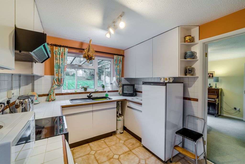 Property photo 2 of 22