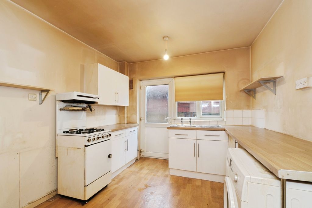 Property photo 2 of 12 Pbox-Img.Jpg