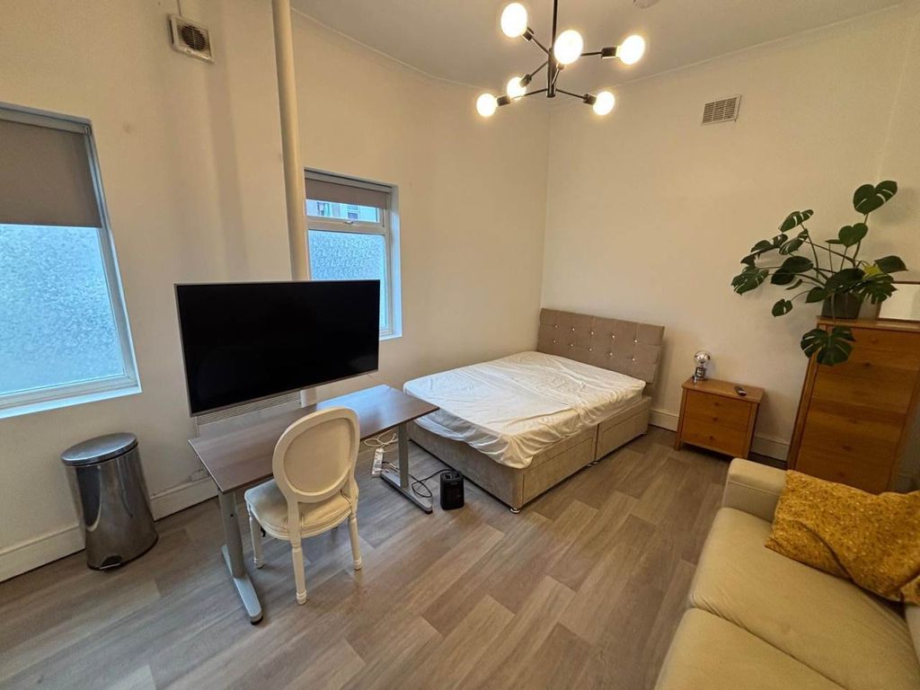 Property photo 1 of 4 Photo-2026-03-02-12-05-13 (3)