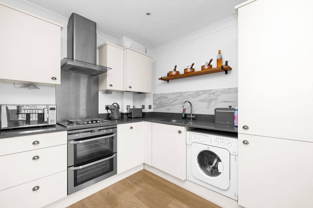 Property photo 2 of 13 9S4A8154
