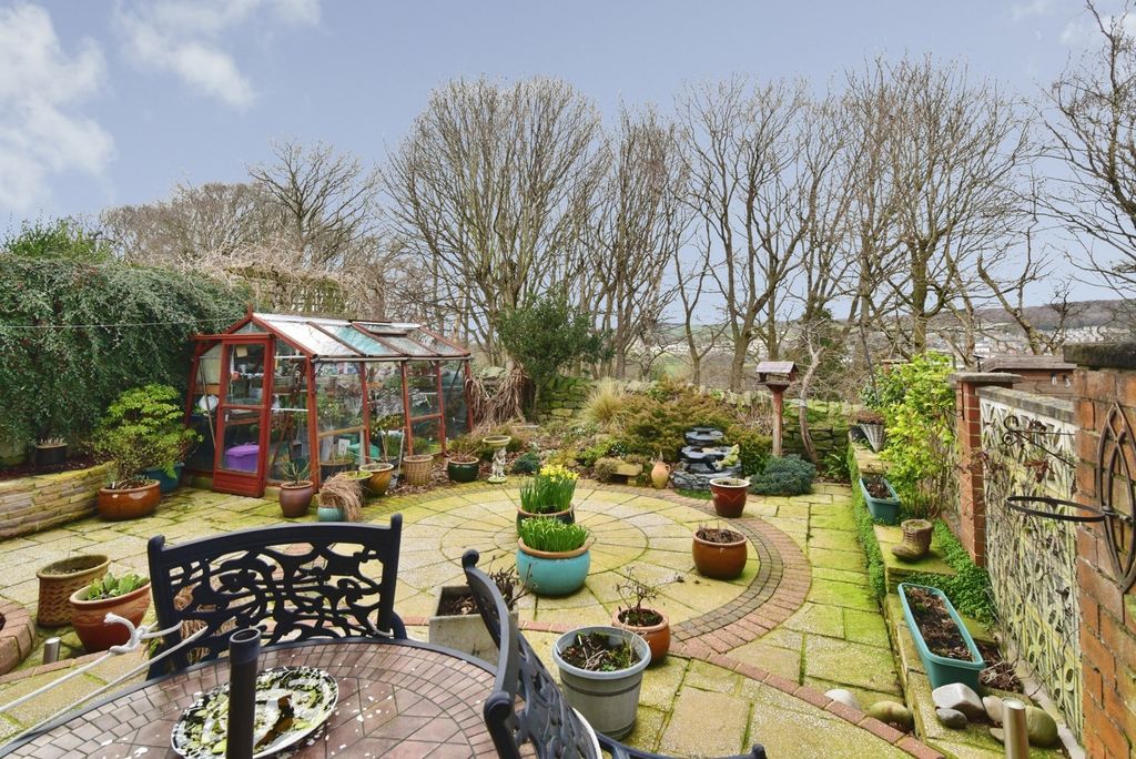 Property photo 3 of 17 Pbox-Img.Jpg