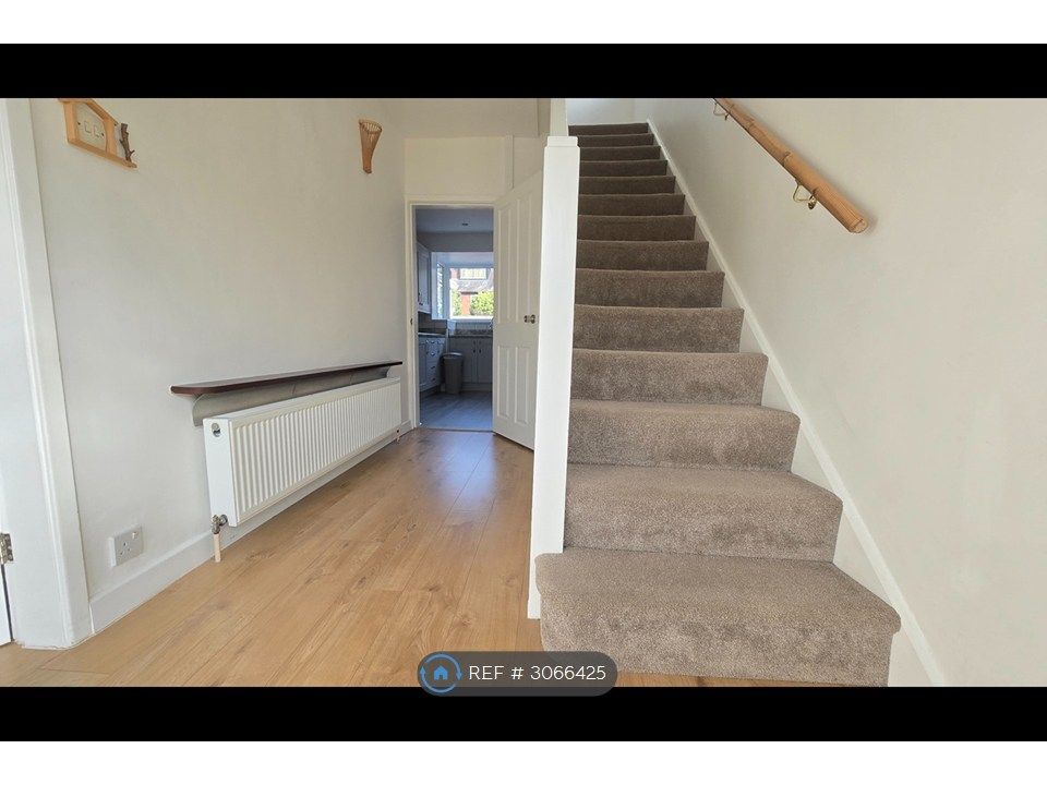 Property photo 3 of 19 Hallway