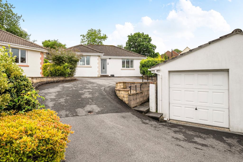 Property photo 1 of 22