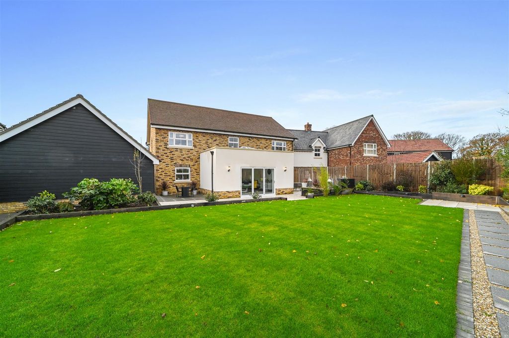 Property photo 3 of 20 Rear Garden