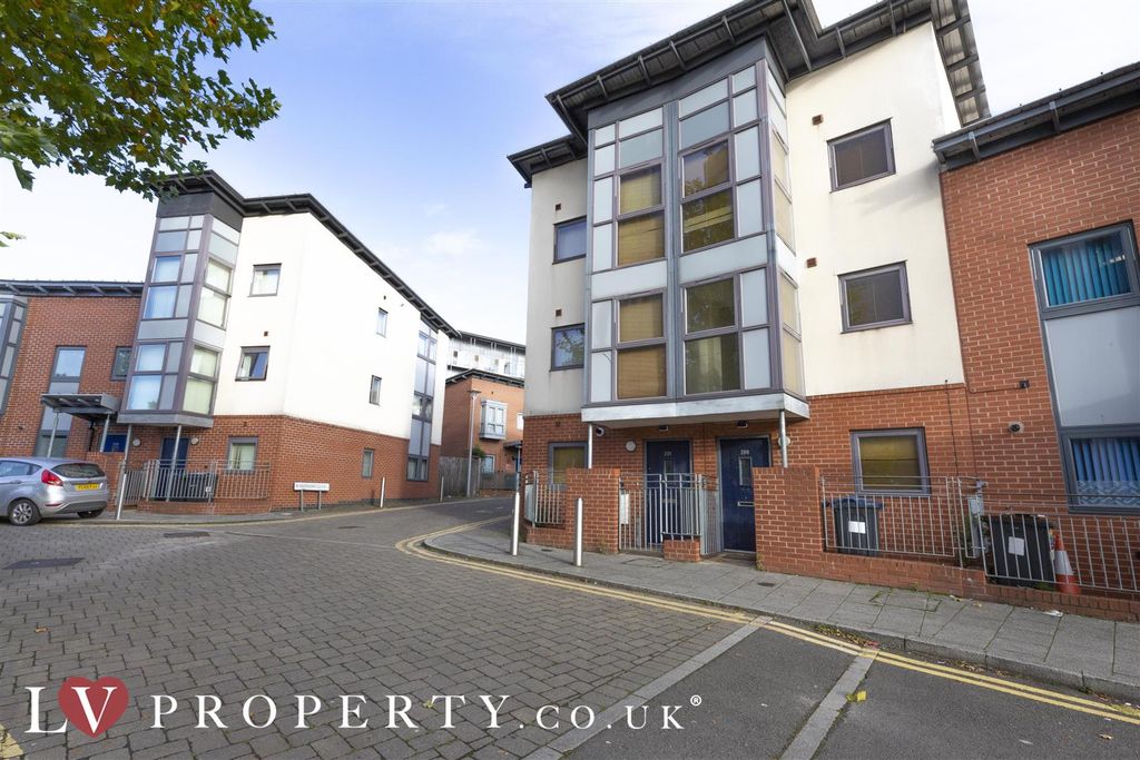 Property photo 1 of 11 N12.Jpg