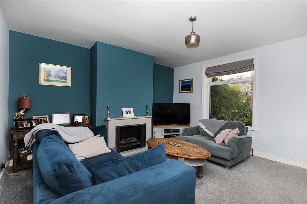 Property photo 2 of 24 Living Room