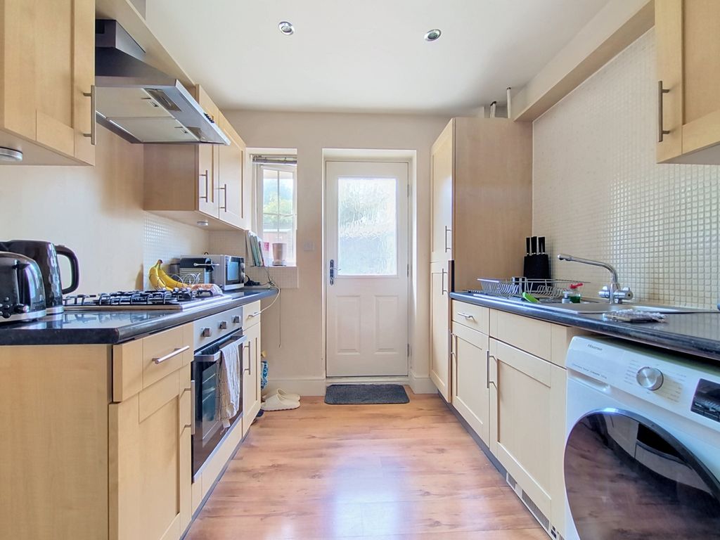 Property photo 3 of 16 9-Cuniver-Court_00003