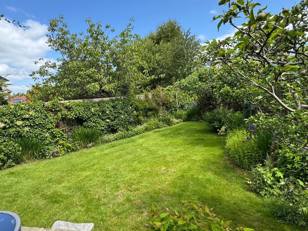 Property photo 3 of 21