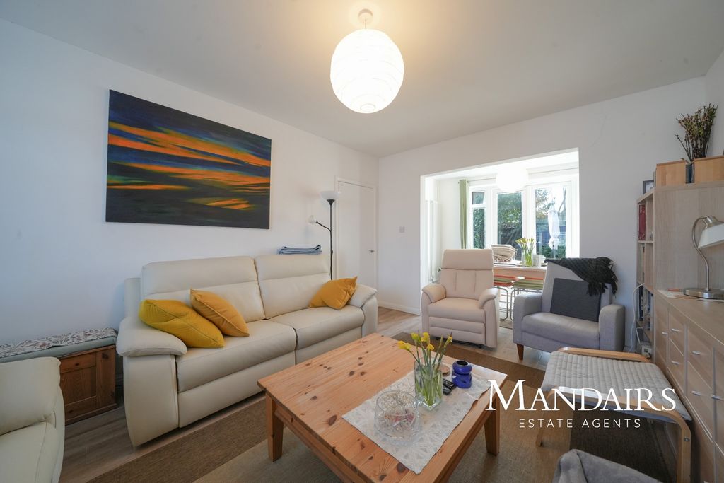 Property photo 3 of 33