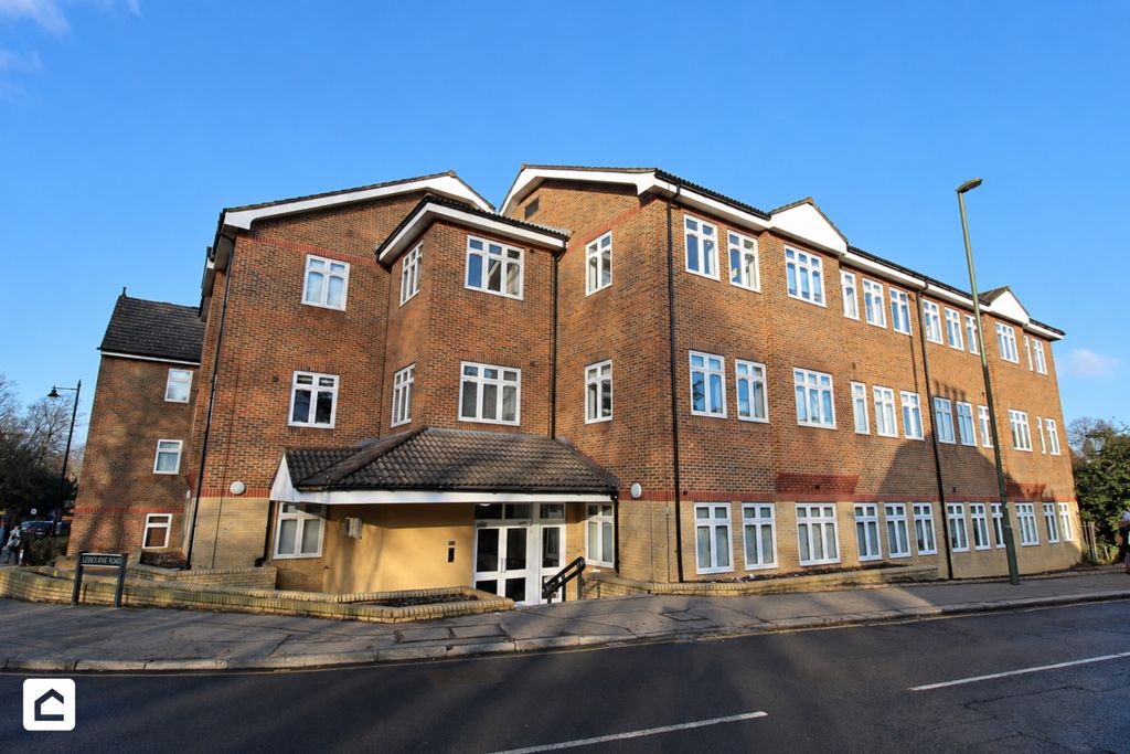 Property photo 1 of 8 8